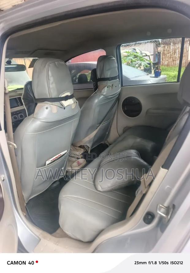 Toyota Passo 2011 Silver
