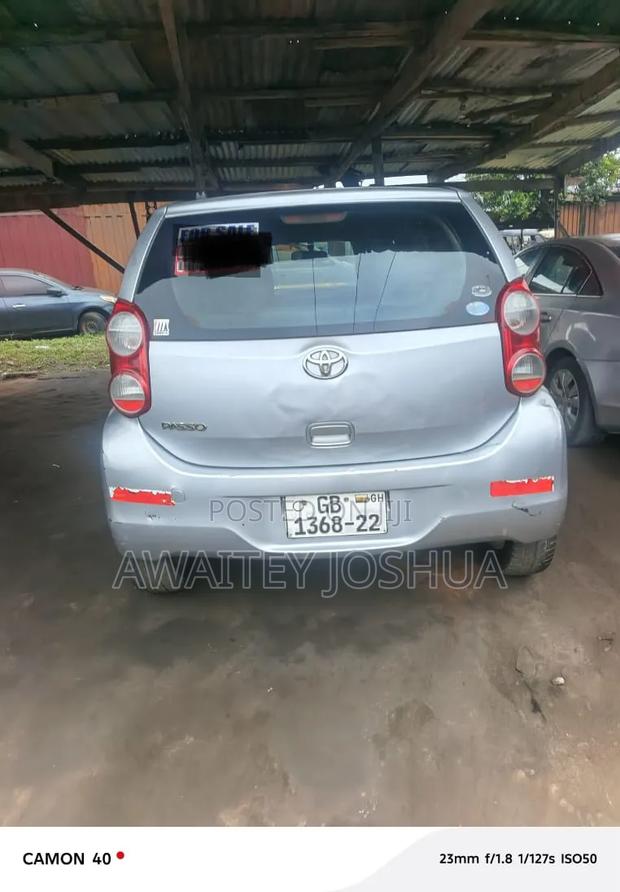 Toyota Passo 2011 Silver