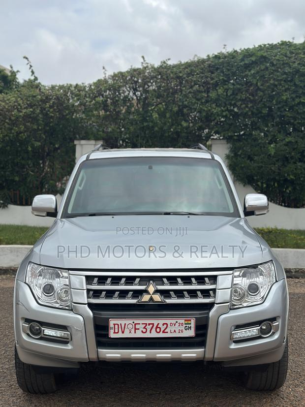 Mitsubishi Pajero V80 3.5 V6 GL/GLS 2016 Silver