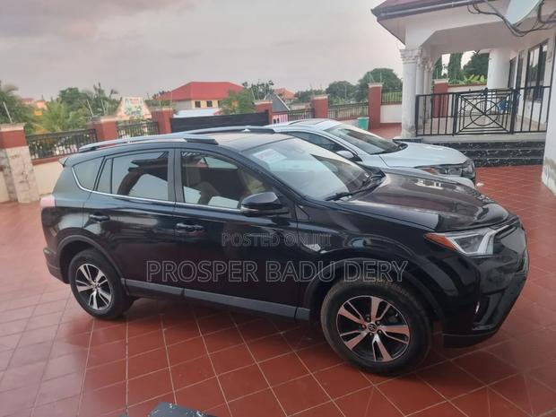 Toyota RAV4 XLE AWD (2.5L 4cyl 6A) 2017 Black