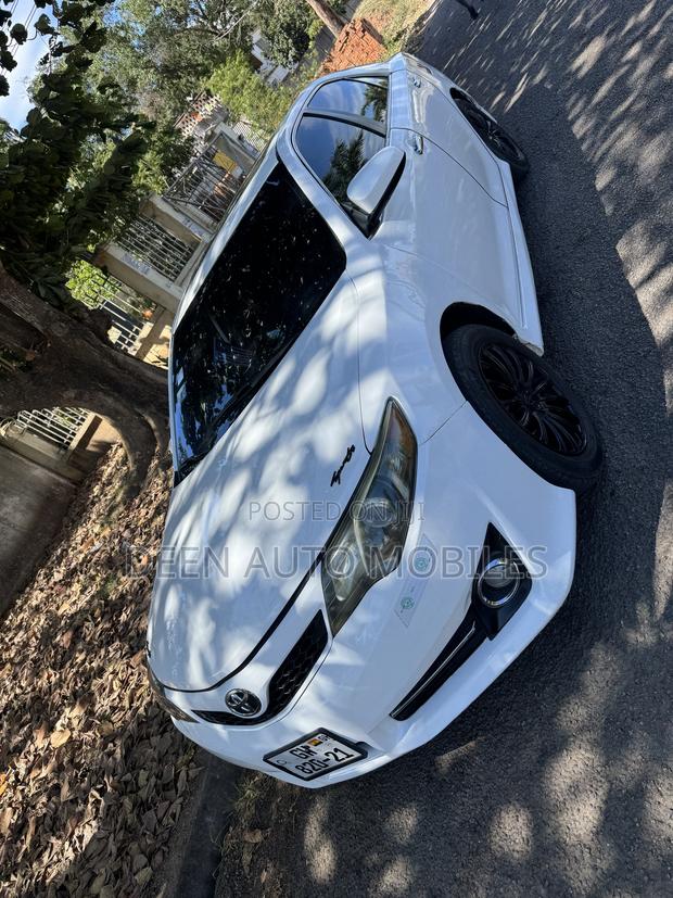 Toyota Camry SE 4dr Sedan (2.5L 4cyl 6A) 2014 White
