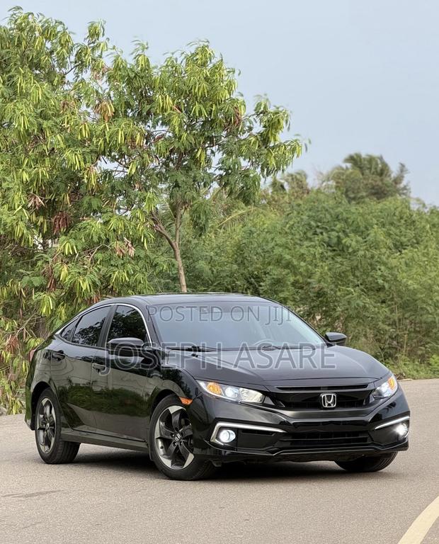 Honda Civic EX Coupe 2019 Black