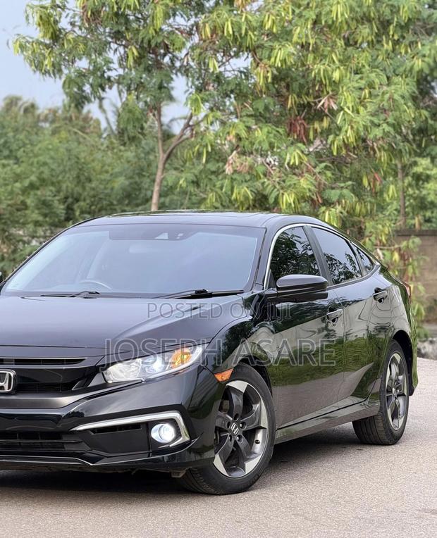 Honda Civic EX Coupe 2019 Black
