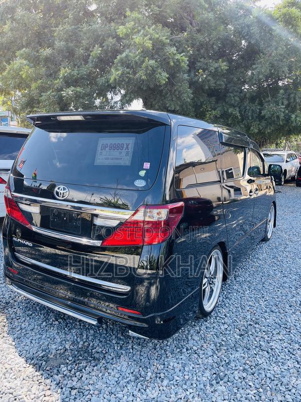 Toyota Alphard 2.4 Petrol FWD 2013 Black