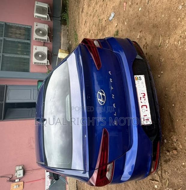 Hyundai Elantra 2020 Blue