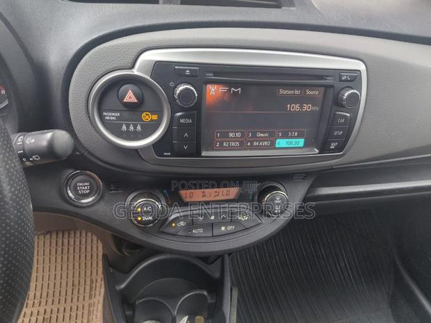 Toyota Yaris 2014 Gray