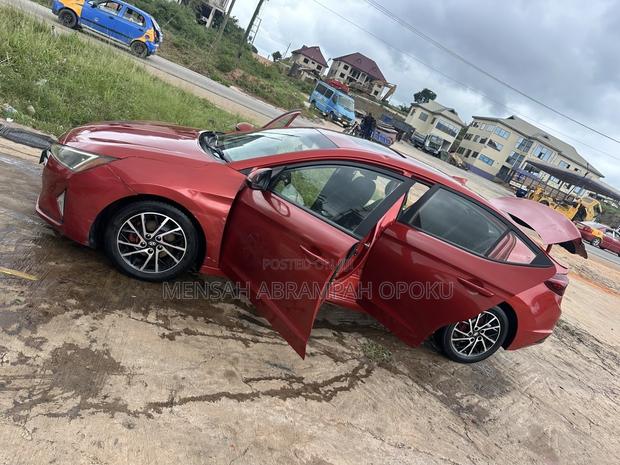Hyundai Elantra Limited 2019 Red