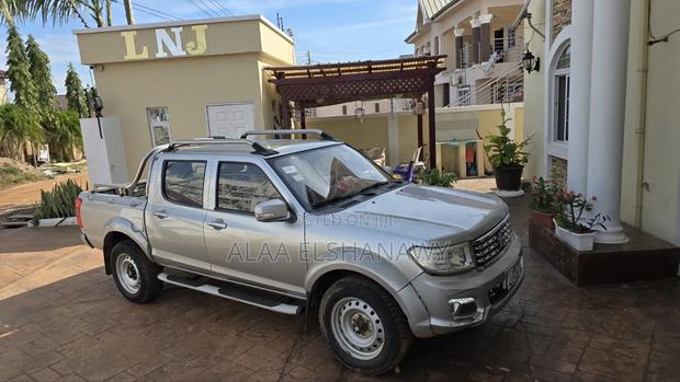 Peugeot Landtrek 1.9 Diesel Double Cab AWD 2021 Gray