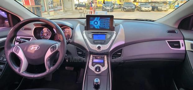 Hyundai Elantra SE 4dr Sedan (1.8L 4cyl 6A) 2015 Gray