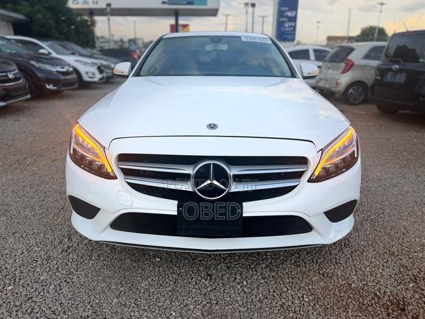 Mercedes-Benz C300 2019 White