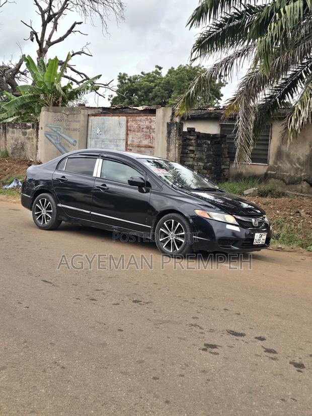 Honda Civic 1.8 5 Door 2011 Black