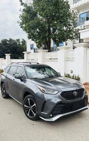 Toyota Highlander 2022 Gray for sale