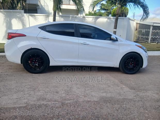 Hyundai Elantra 2013 White