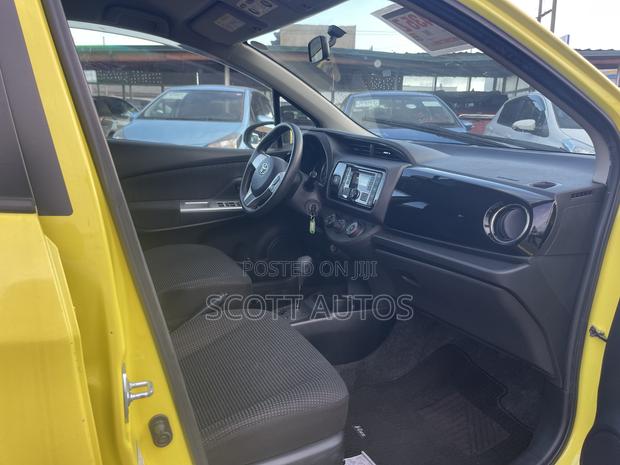 Toyota Vitz 1.3 AWD 3dr 2015 Yellow
