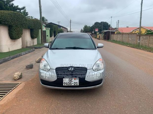 Hyundai Accent SE 2010 Silver