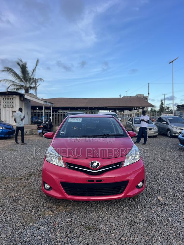 Toyota Vitz 1.3 AWD 3dr 2013 Pink