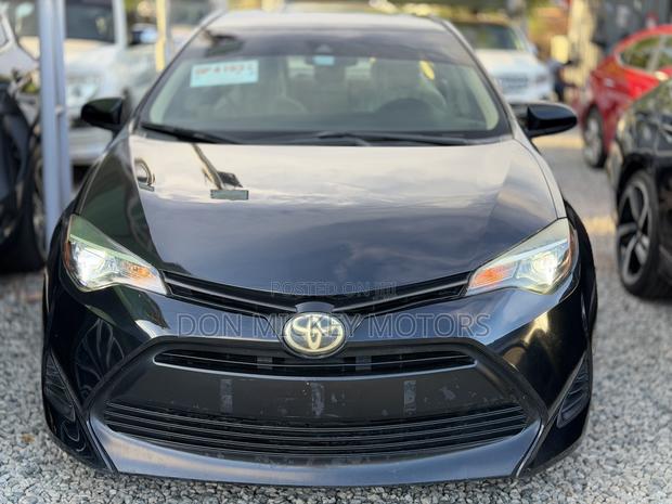 Toyota Corolla LE (1.8L 4cyl 2A) 2019 Black