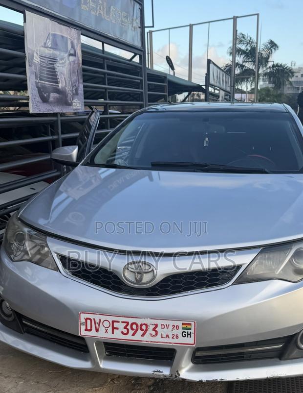 Toyota Camry SE Sport 4dr Sedan (2.5L 4cyl 6A) 2014 Gray