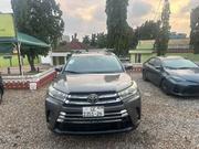 Toyota Highlander 2019 Gray for sale