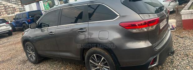 Toyota Highlander 2019 Gray