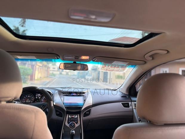 Hyundai Elantra GLS Sedan FWD (1.8L 4cyl 6M) 2013 Silver