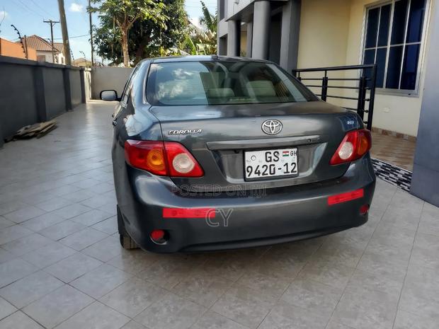 Toyota Corolla LE 4dr Sedan (1.8L 4cyl 4A) 2010 Black