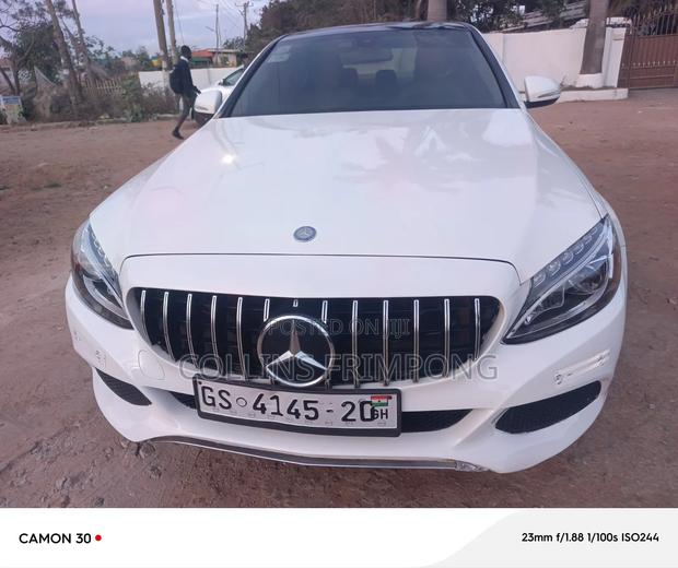 Mercedes-Benz C300 2020 White