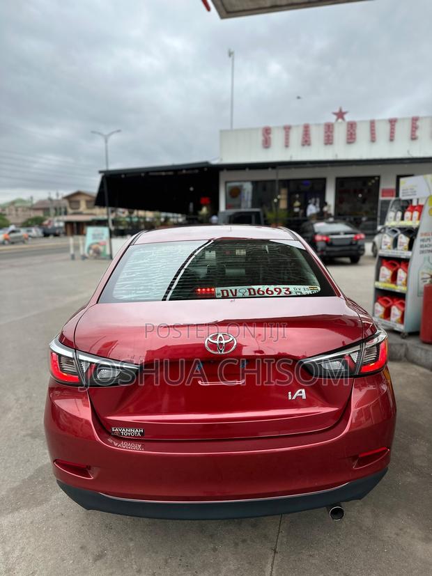 Toyota Yaris iA 1.5 FWD 2017 Red