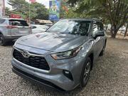 Toyota Highlander XLE 2021 Gray for sale