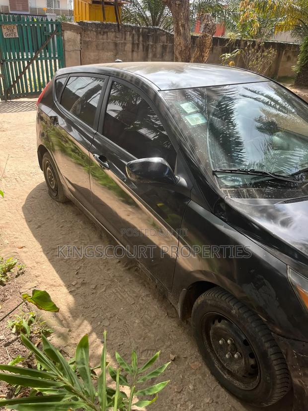 Hyundai Accent 2012 Black