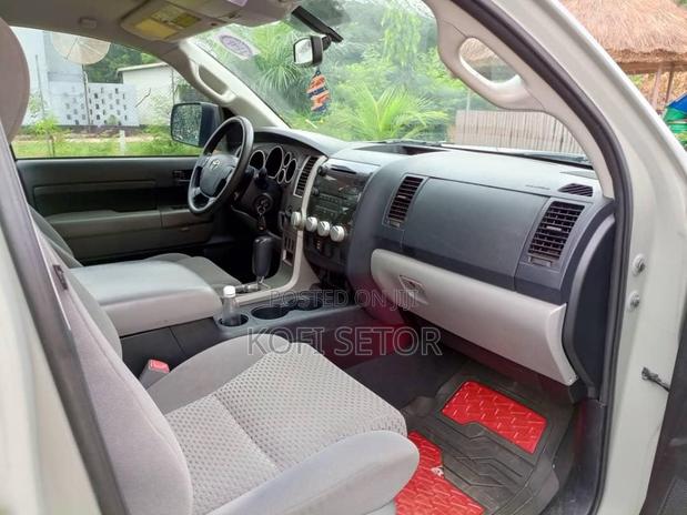 Toyota Tundra CrewMax 4x2 4.6L V8 2013