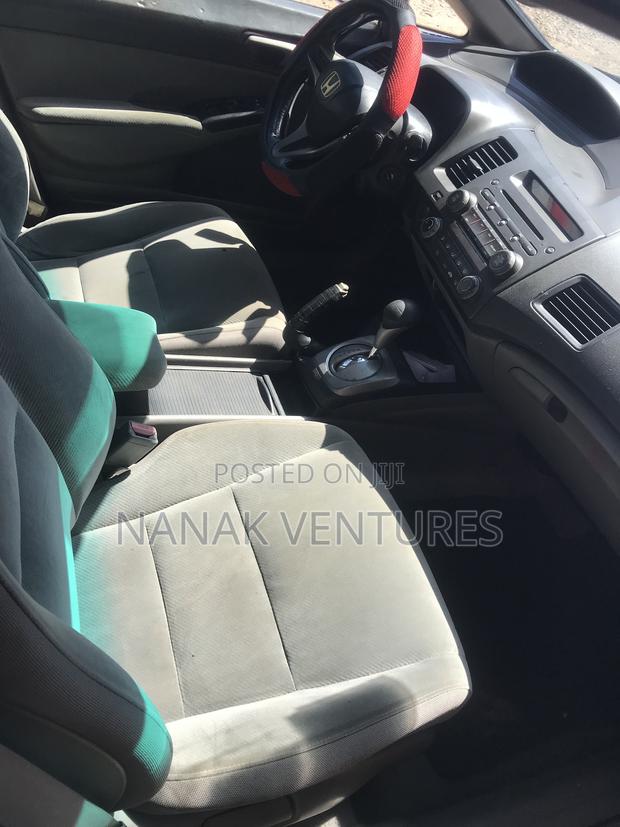 Honda Civic 1.8 5 Door Automatic 2011 Silver