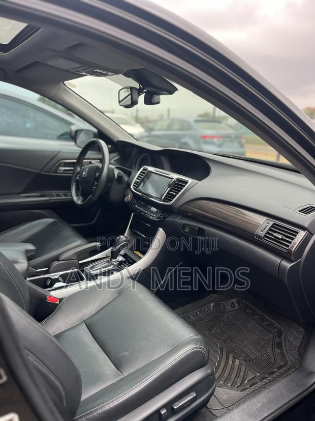 Honda Accord Touring 4dr Sedan FWD (3.5L 6cyl 6A) 2016 Black