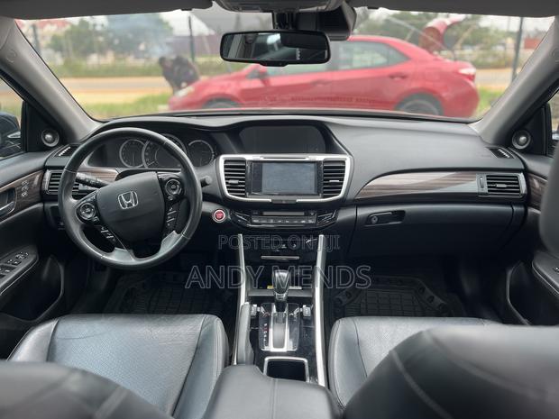 Honda Accord Touring 4dr Sedan FWD (3.5L 6cyl 6A) 2016 Black