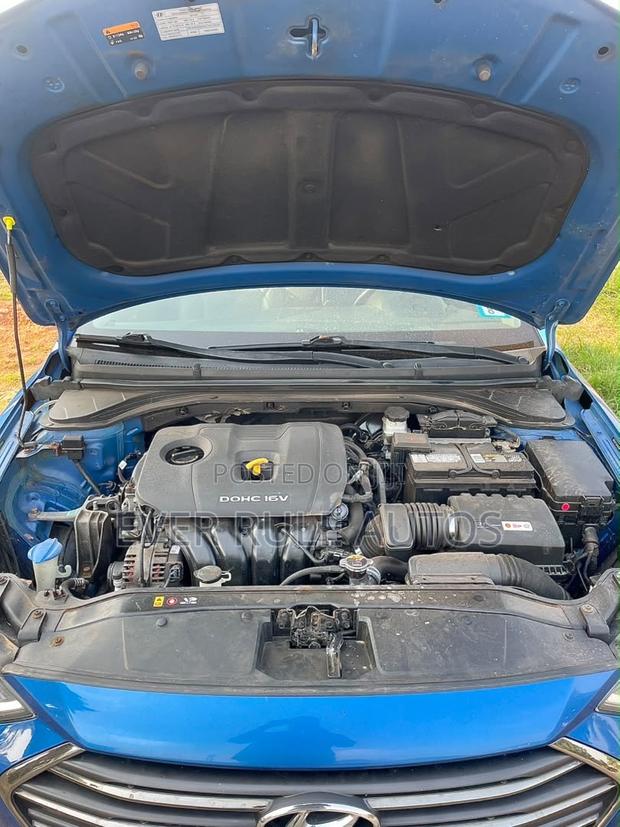 Hyundai Elantra Limited 2018 Blue