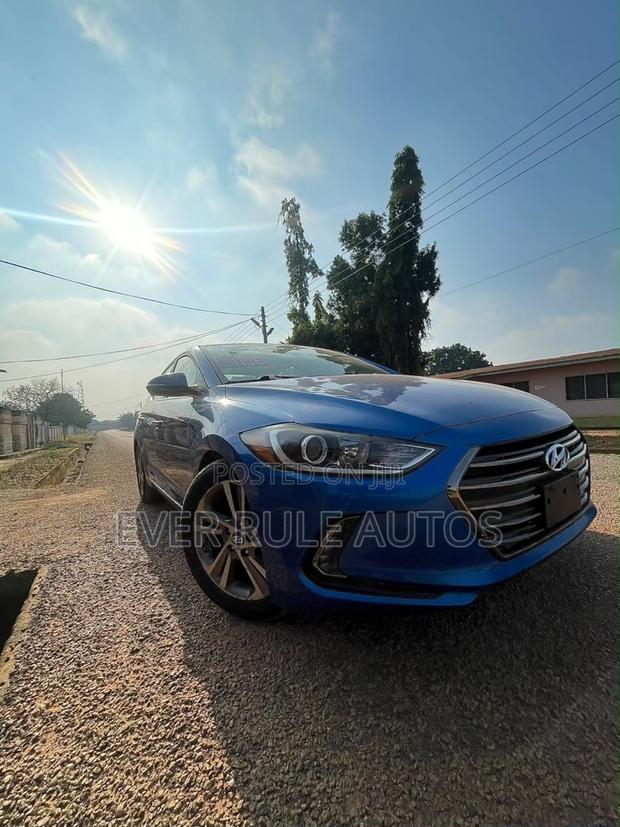 Hyundai Elantra Limited 2018 Blue