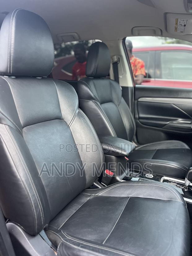 Mitsubishi Outlander SEL FWD 2019 Red