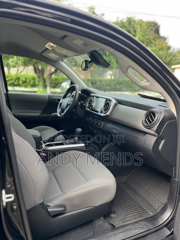 Toyota Tacoma SR5 Double Cab 5' Bed V6 AT 2023 Black