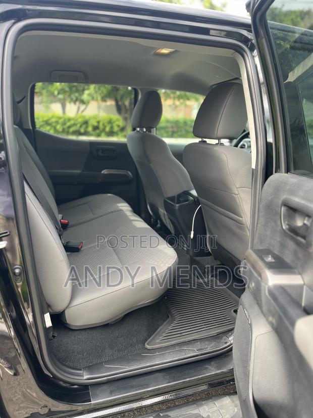 Toyota Tacoma SR5 Double Cab 5' Bed V6 AT 2023 Black