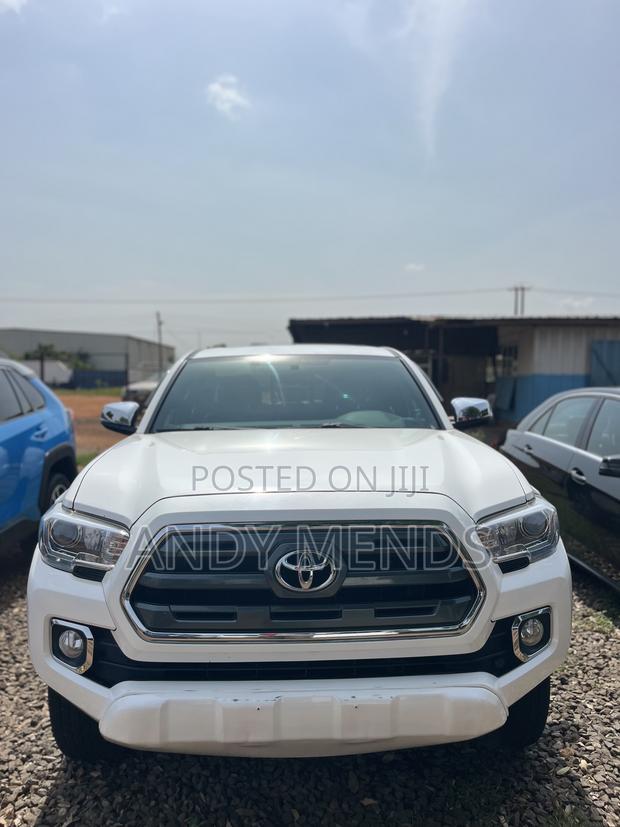 Toyota Tacoma Limited 2017 White