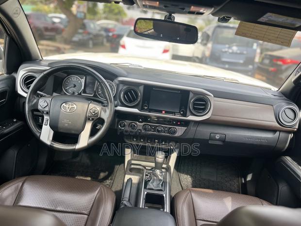 Toyota Tacoma Limited 2017 White
