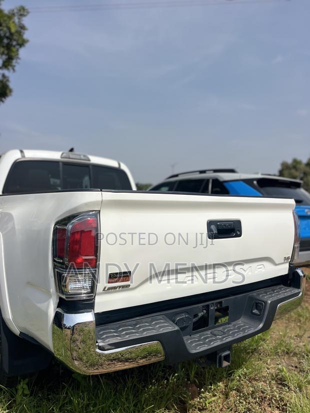 Toyota Tacoma Limited 2017 White