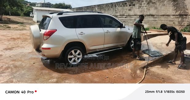 Toyota RAV4 200 4X4 Automatic 2008 Beige