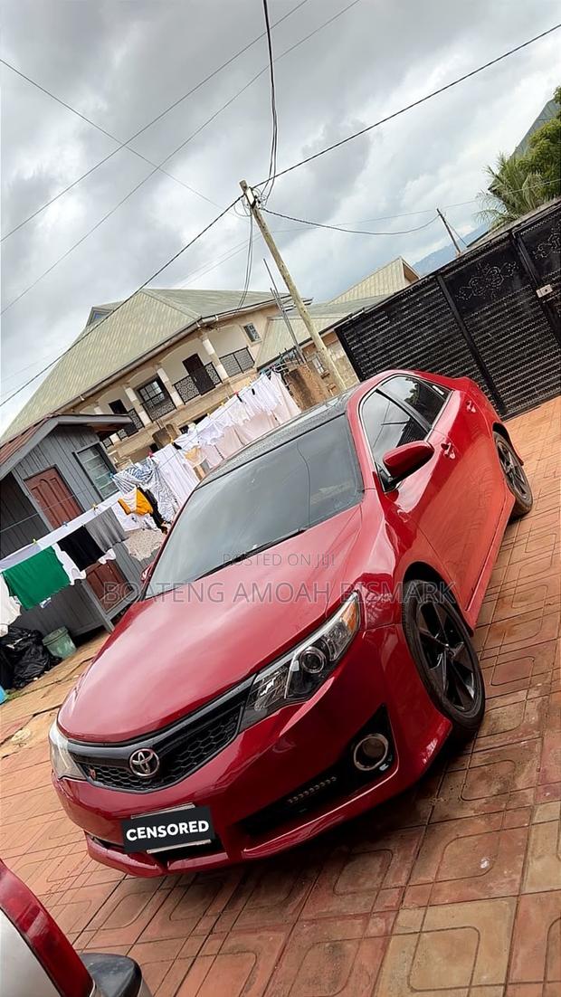 Toyota Camry 2013 Red