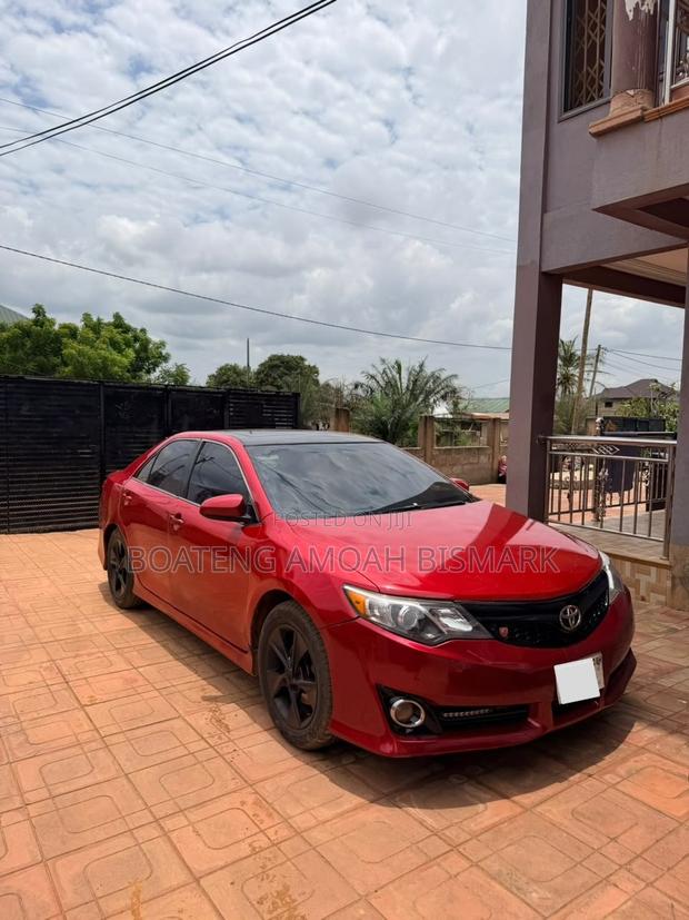 Toyota Camry 2013 Red