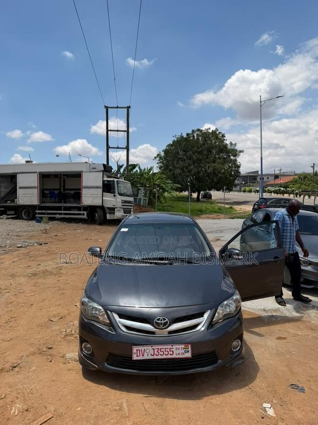 Toyota Corolla 2013 Gray