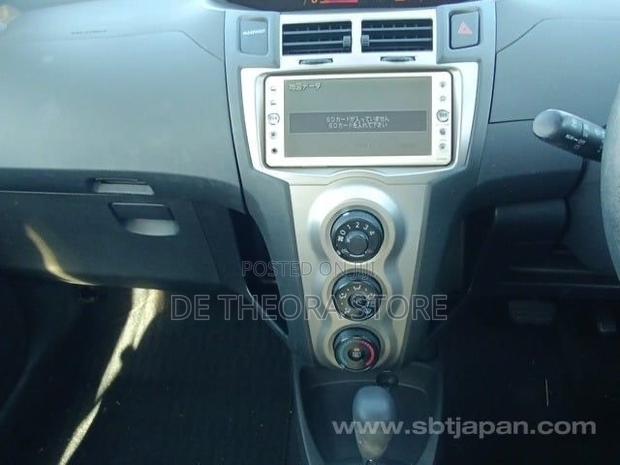 Toyota Vitz 2010 White