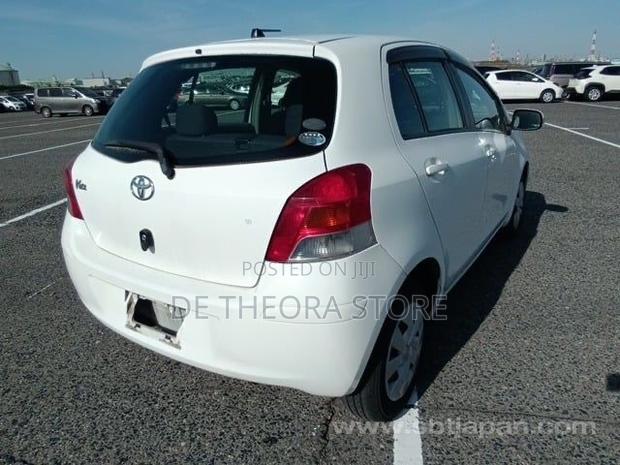 Toyota Vitz 2010 White