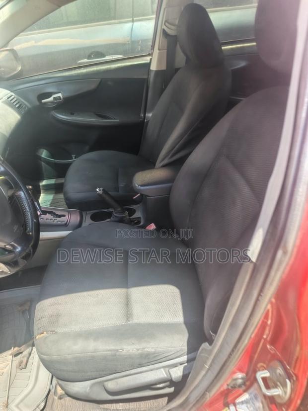 Toyota Corolla LE 4dr Sedan (1.8L 4cyl 4A) 2012 Black