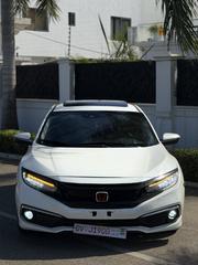 Honda Civic Touring Sedan 2018 White for sale